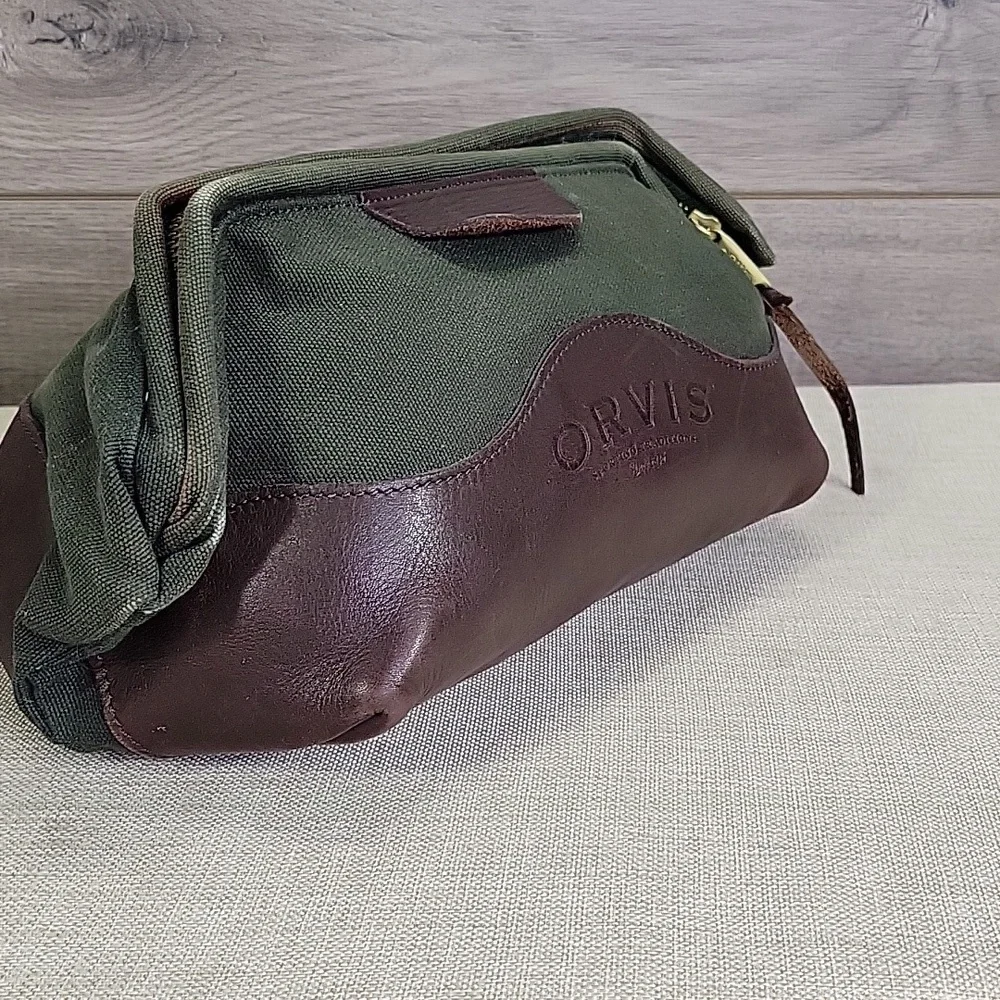 Men's Orvis Green and Brown Toiletry Travel Bag - Picture 2 of 9